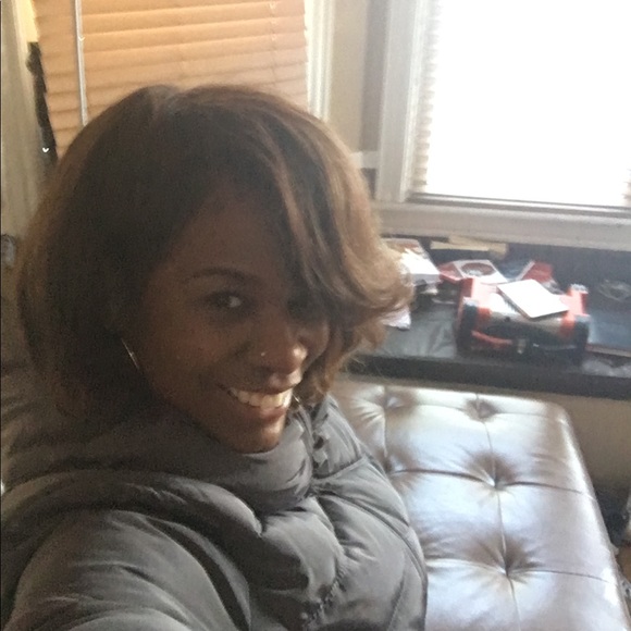 Meet your Posher, Collette - Picture 2 of 2